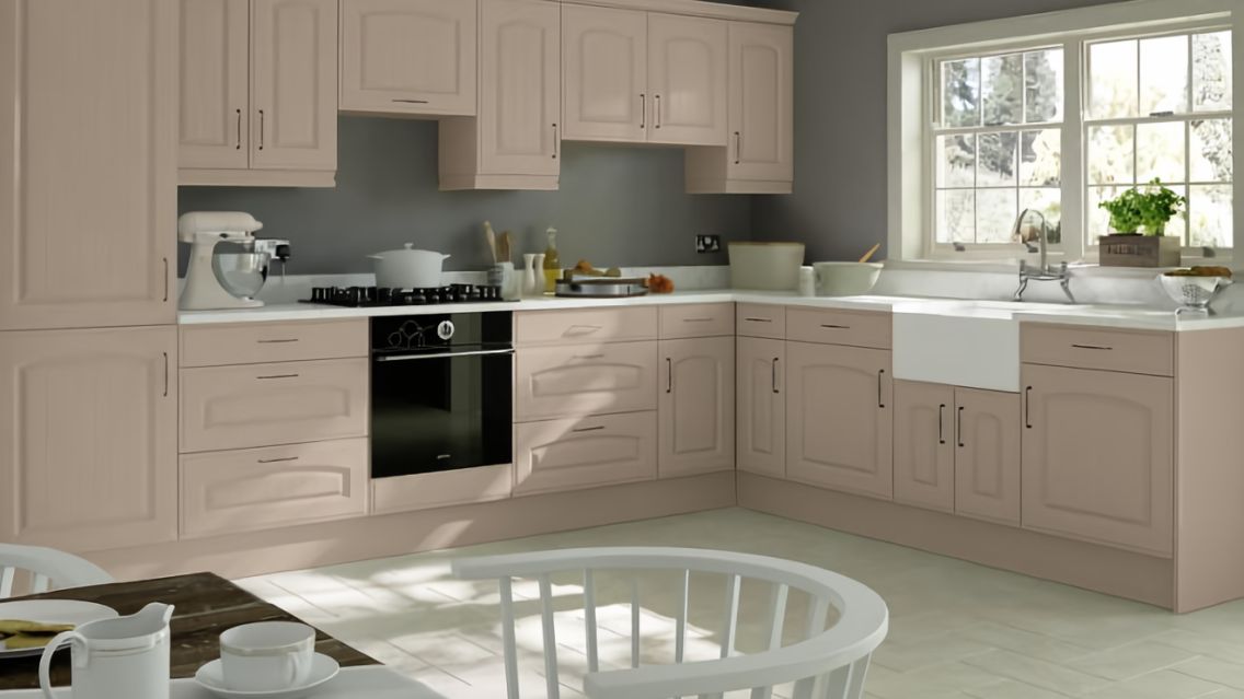 Storrington Matt Cashmere Kitchen Doors, What Colours Go With Cashmere Kitchen